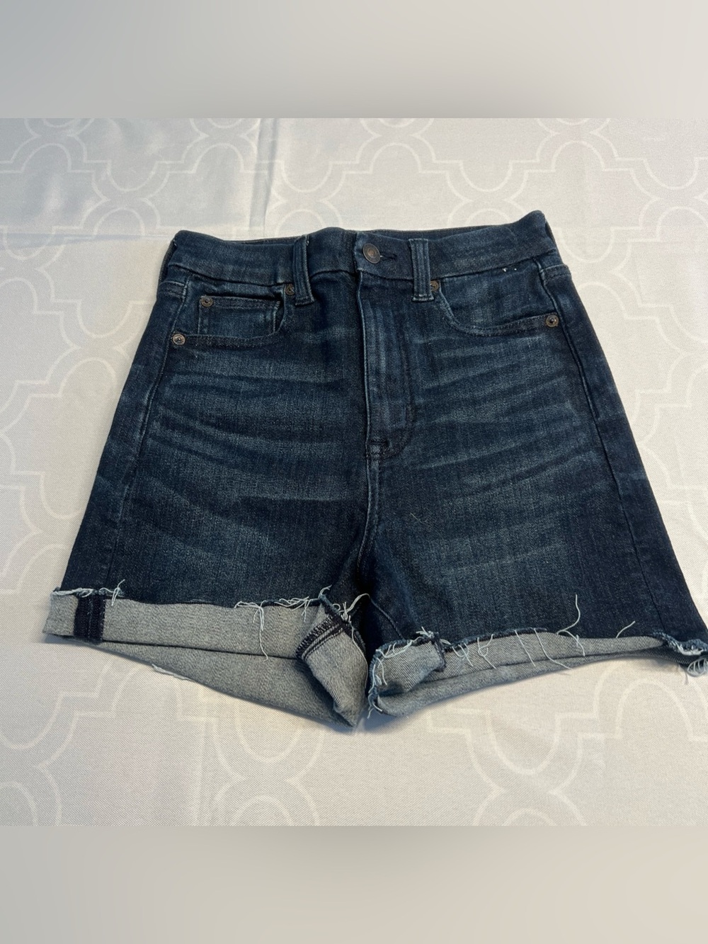 American Eagle Women’s Curvy Super High Rise Shortie Shorts Denim Blue Size 2